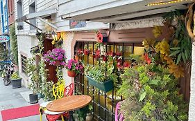 Rose Bouquets Hotel